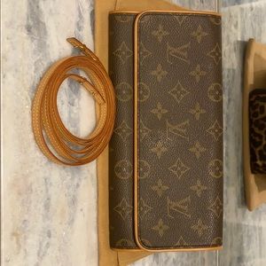 Louis Vuitton Twin Pouchette